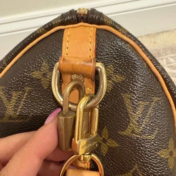 Louis Vuitton Brown Monogram speedy Bag with Vachetta Leather - Picture 4 of 8